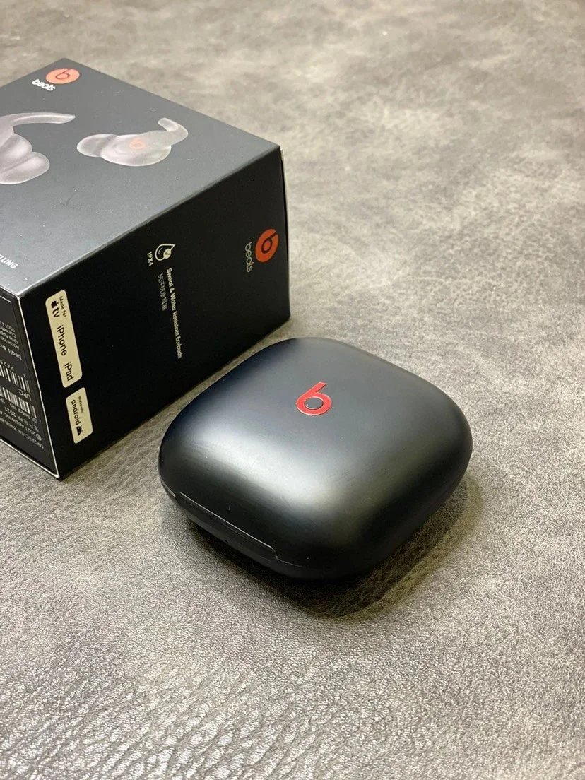 Beats Fit O-Black Red Label