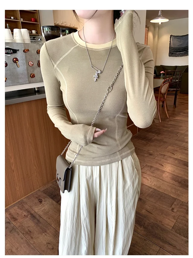 Korean Women's Slim-Fit Color-Block Tee Detail