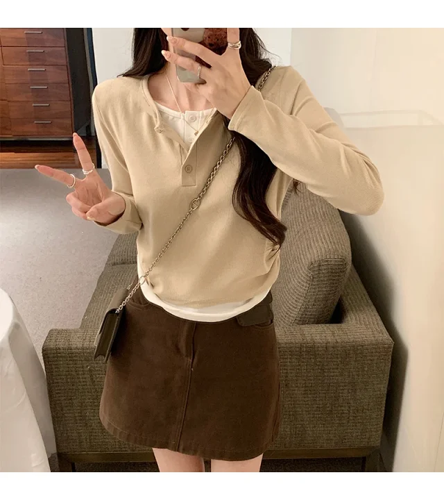 Korean Layered Long Sleeve Cropped Tee Detail