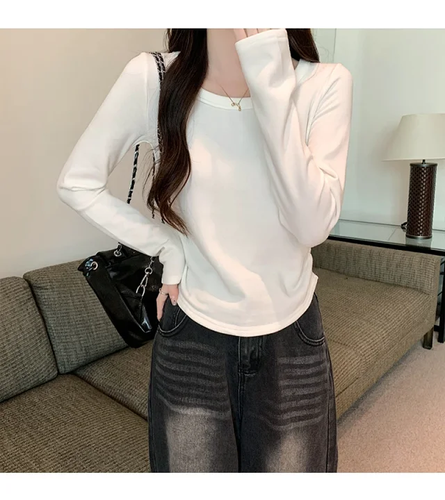 Women's Slim-Fit Fleece-Lined Long-Sleeve Tee Detail