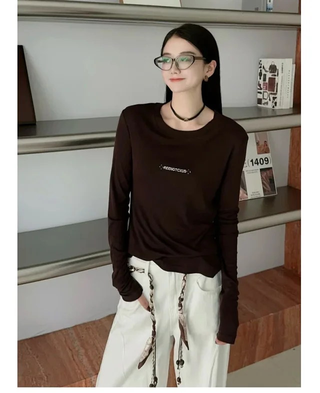 2025 Women's Figure-Flattering Round Neck Top Detail