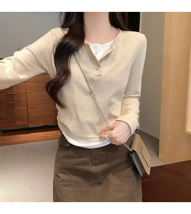 Korean Layered Long Sleeve Cropped Tee Detail