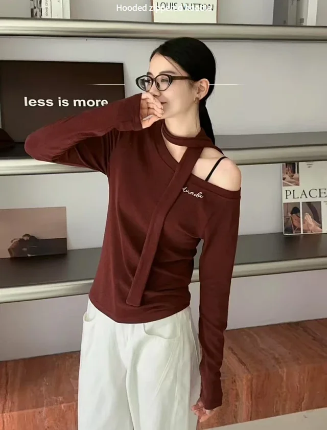 New Korean Off-Shoulder Slimming Women's Top Detail