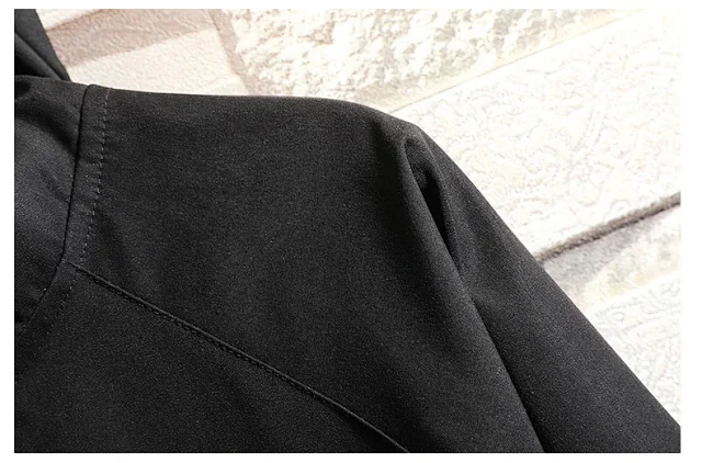 Men's Lightweight Trendy Hooded Half-Zip Jacket Detail