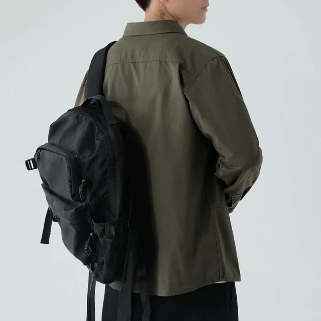 Men's Wrinkle-Free Work Shirt Loose Fit Detail