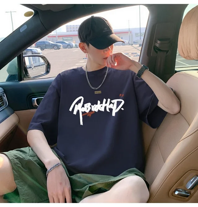 Men's Summer Graphic Oversize Cotton Tee Detail