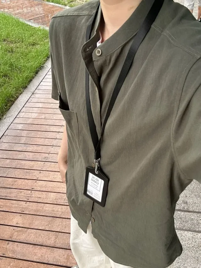Men's Bamboo Crinkle Short Sleeve Shirt Detail