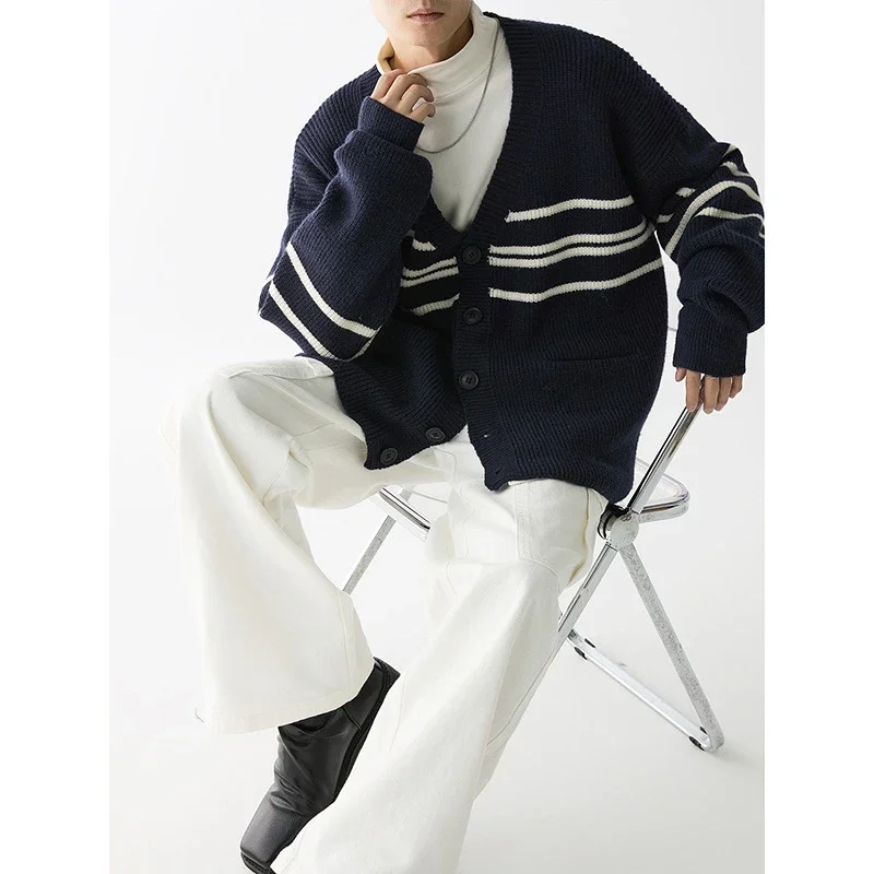 Autumn Men's V-Neck Knit Cardigan