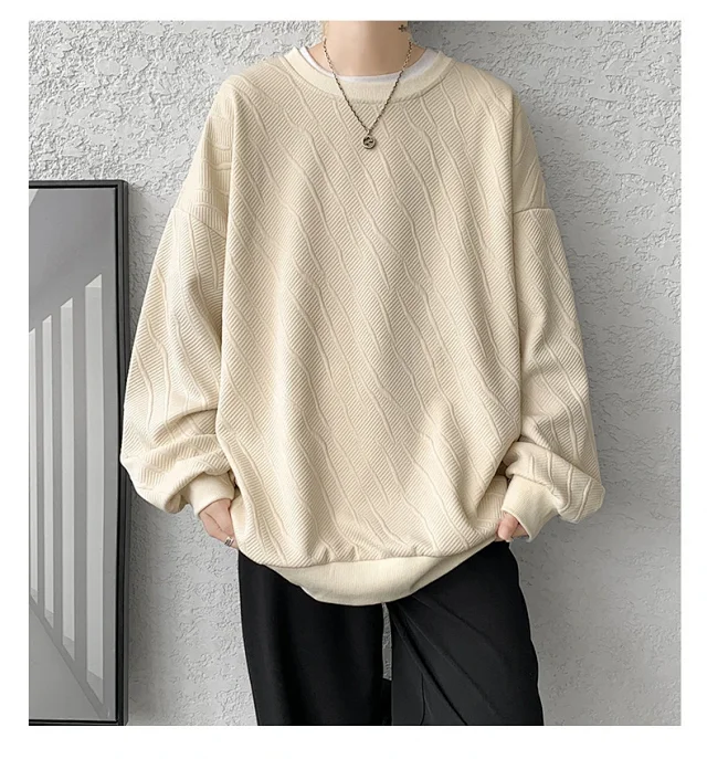 Men's Loose Textured Long Sleeve Tee Detail