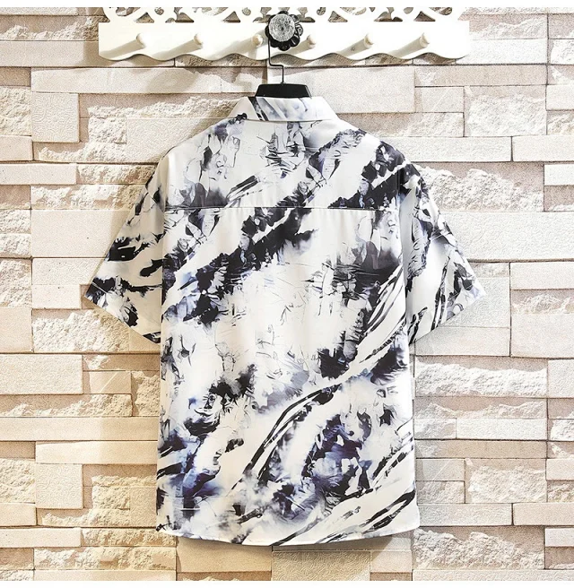American Men's Loose-Fit Short-Sleeve Floral Shirt Detail