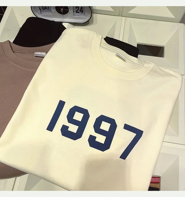 Guochao 1997 Men's HK-Retro Foam-Print Tee Detail