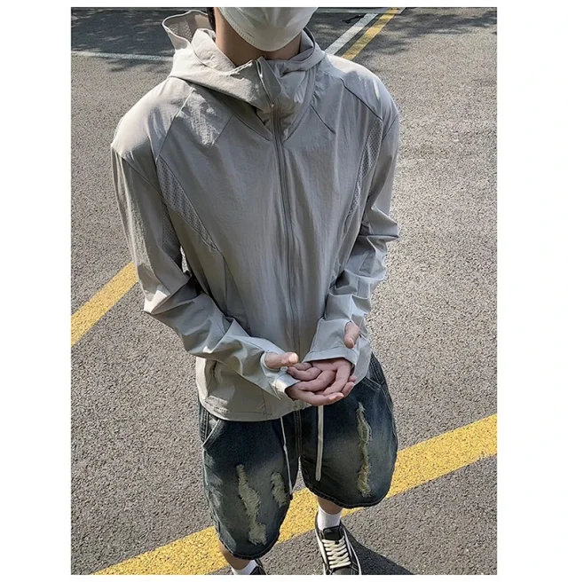 Men's Laser-Perforated Quick-Dry Hooded Jacket Detail