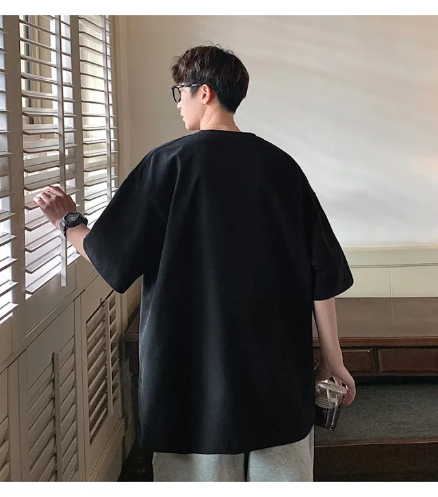 Men's HK Style Oversized Cartoon T-shirt Detail