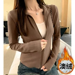 Women's V-Neck Long-Sleeve Layered Cropped T-Shirt Detail