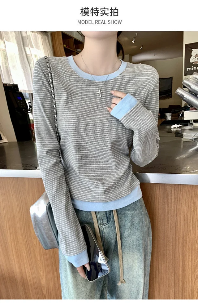 Women's Long Sleeve Striped Mock T-Shirt Detail