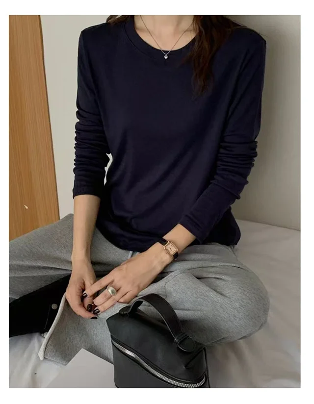 Women's Tencel Round Neck Long Sleeve Tee Detail