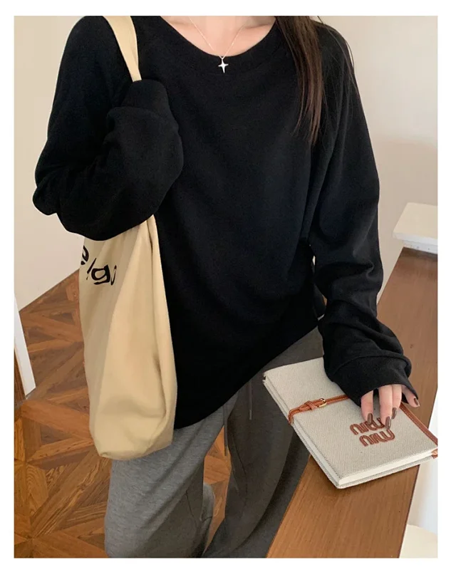 Korean Women's Boyfriend Raglan Long-Sleeve Tee Detail