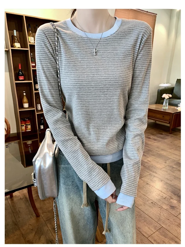 Women's Long Sleeve Striped Mock T-Shirt Detail