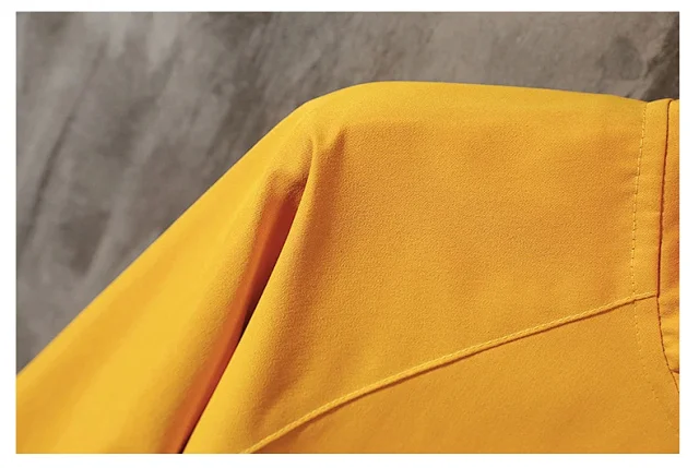 Men's Trendy Lightweight Hooded Half-Zip Jacket Detail