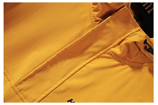 Men's Trendy Lightweight Hooded Half-Zip Jacket Detail