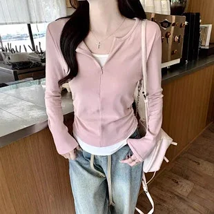Women's Color-Block Mock Two-Piece Long-Sleeve Tee Detail