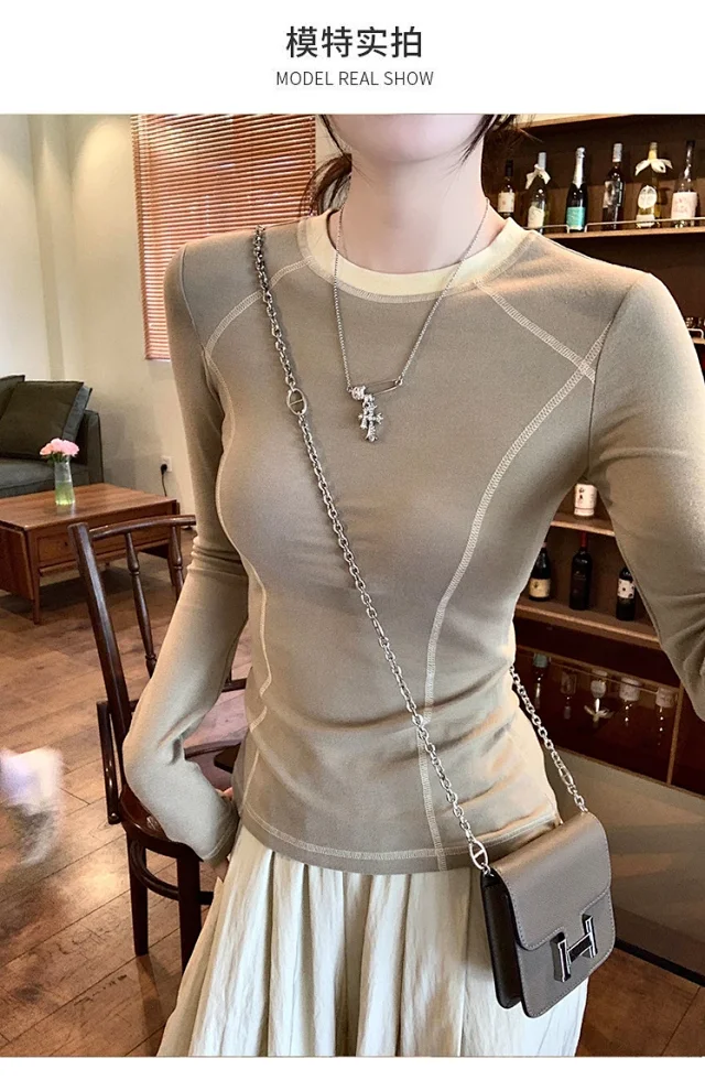 Korean Women's Slim-Fit Color-Block Tee Detail