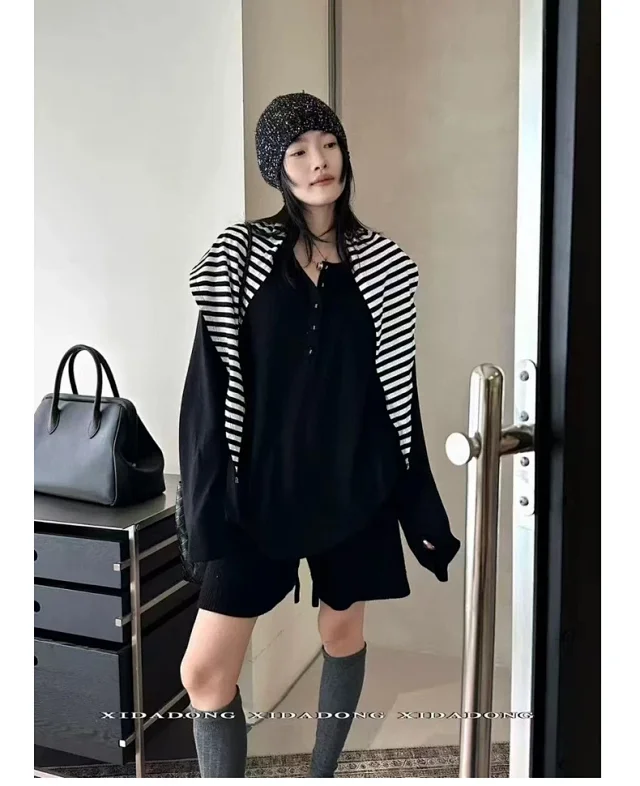 Women's LS Korean Striped Tee Set Detail