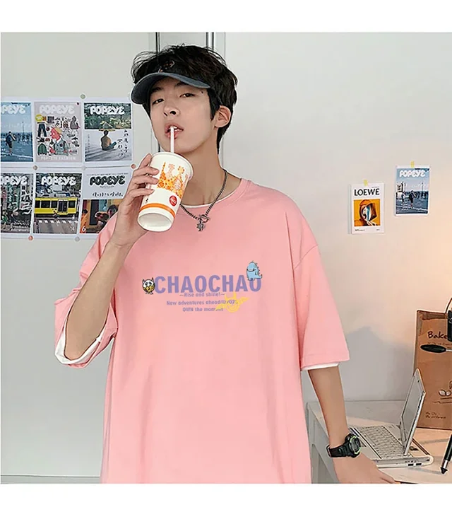 Men's Loose Fit Cotton Graphic T-Shirt Detail