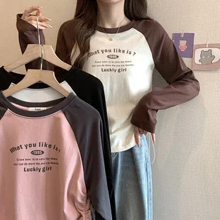 Women's Long Sleeve Cropped Polo Shirt Detail