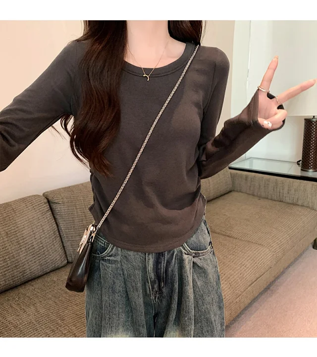 Women's Slim-Fit Fleece-Lined Long-Sleeve Tee Detail