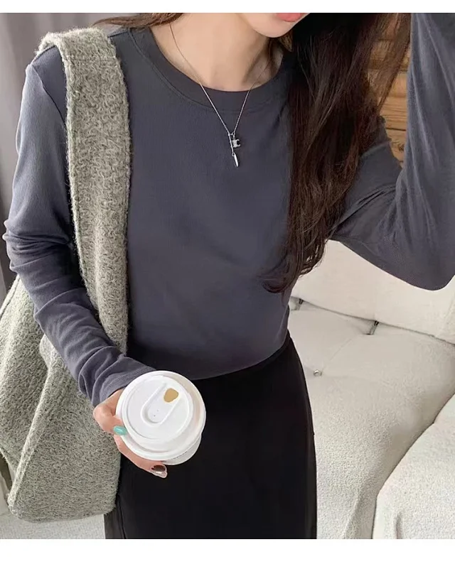 Women's Tencel Round Neck Long Sleeve Tee Detail