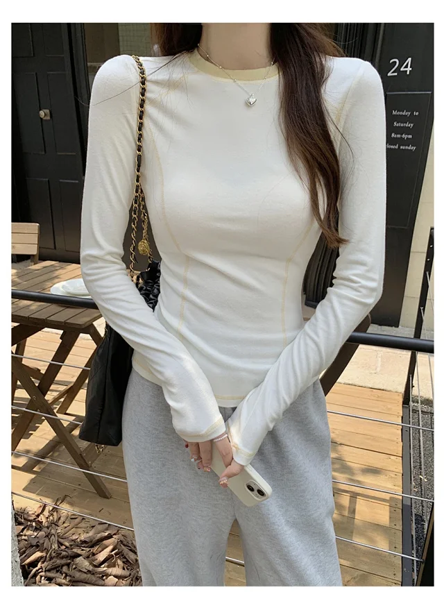 Korean Women's Slim-Fit Color-Block Tee Detail