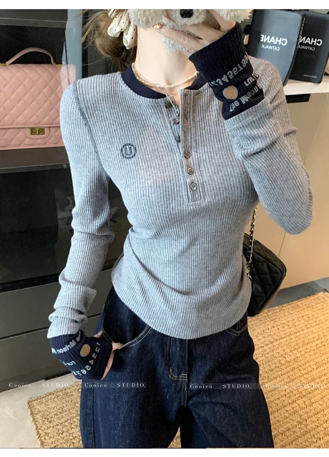 Women's Dopamine Color-Block Embroidered Knit Top Detail