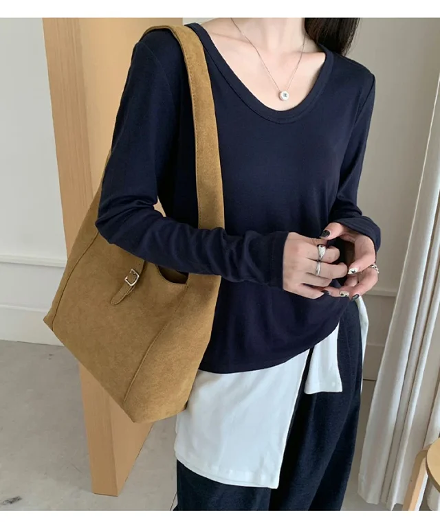 Women's Lyocell Wool U-Neck Long-Sleeve Tee Detail
