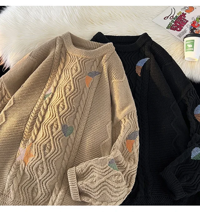 Men's Vintage Relaxed Cable Knit Sweater Detail