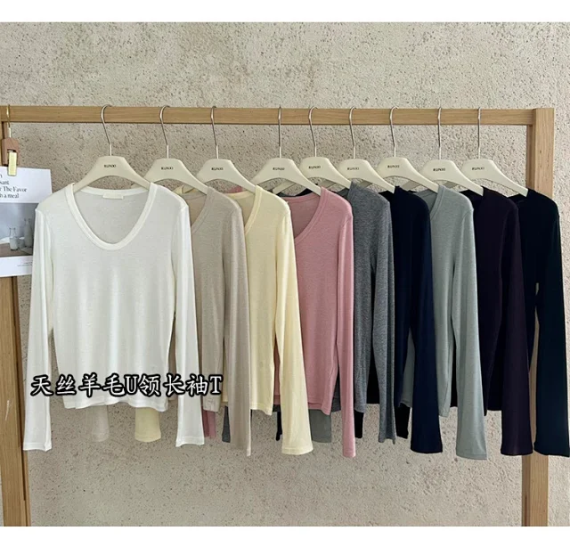 Women's Lyocell Wool U-Neck Long-Sleeve Tee Detail