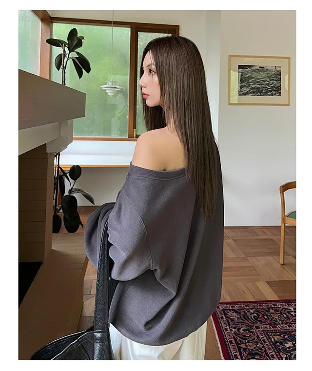 Women's Grey Off-Shoulder Letter Print Sweatshirt Detail