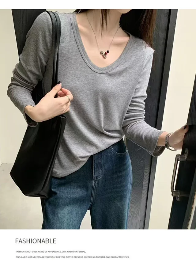 Women's Lyocell Wool U-Neck Long-Sleeve Tee Detail
