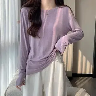 Women's Layered Colorblock Long Sleeve Tee Detail