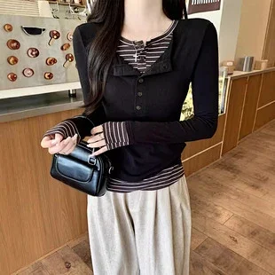 Women's Layered Colorblock Long Sleeve Tee Detail