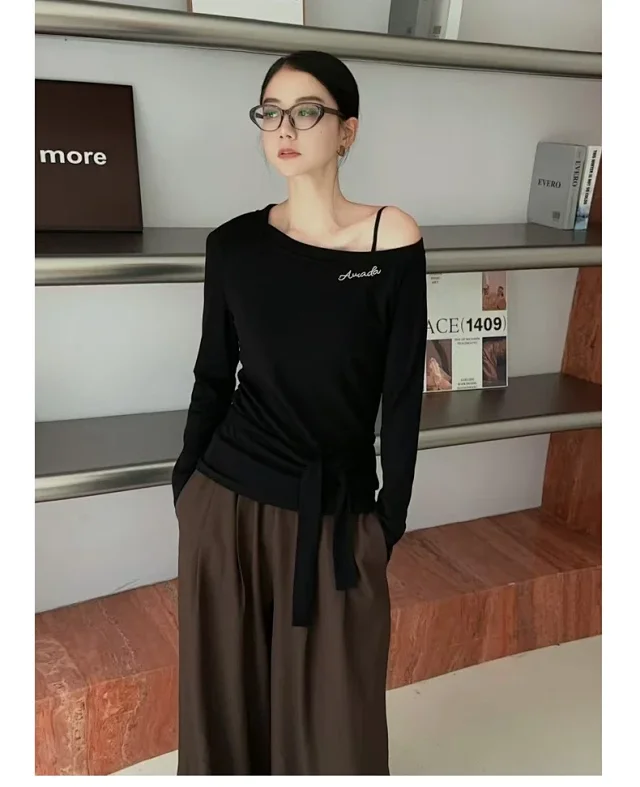 New Korean Off-Shoulder Slimming Women's Top Detail