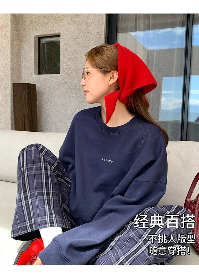 Women's Korean Minimalist Cropped Sweatshirt Detail