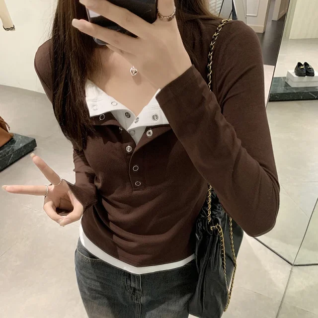 Women's Mock Two-Piece Color-Block Long-Sleeve Tee Detail