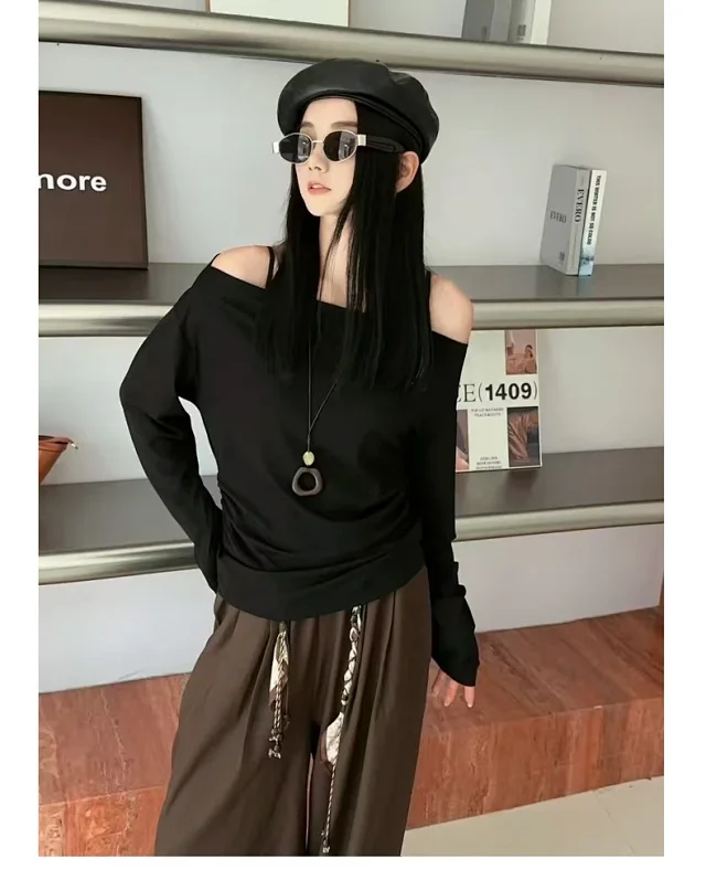Women's Off-Shoulder Long Sleeve Tencel Tee Detail