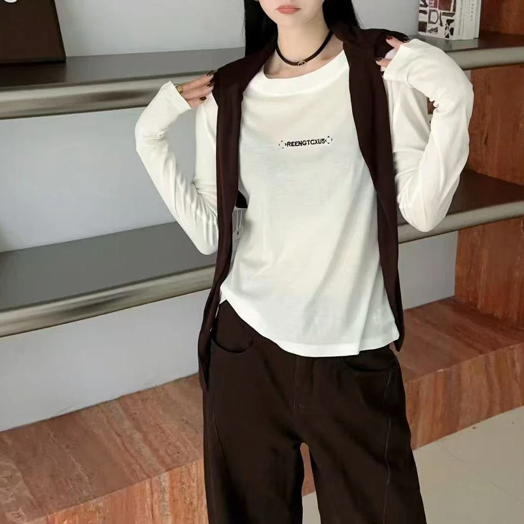 2025 Women's Figure-Flattering Round Neck Top