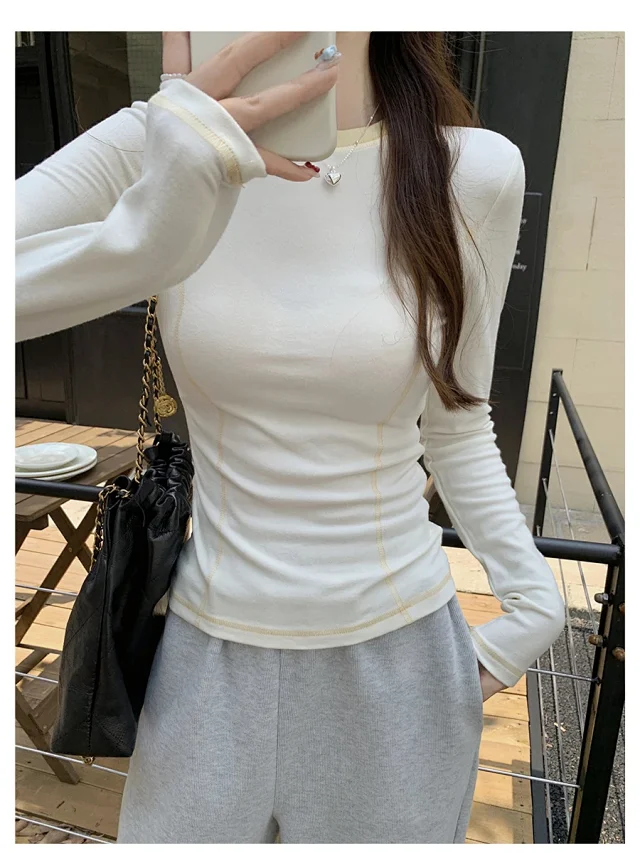 Korean Women's Slim-Fit Color-Block Tee Detail