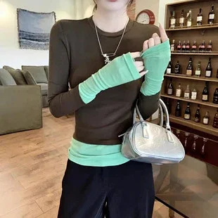 Women's Layered Colorblock Long Sleeve Tee Detail