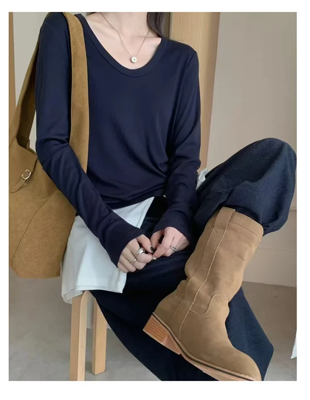 Women's Lyocell Wool U-Neck Long-Sleeve Tee Detail