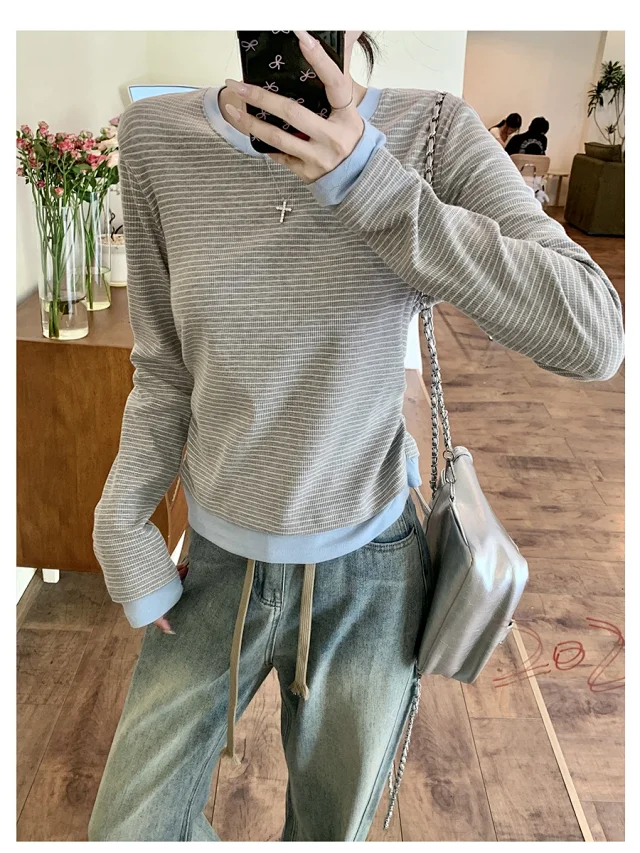 Women's Long Sleeve Striped Mock T-Shirt Detail