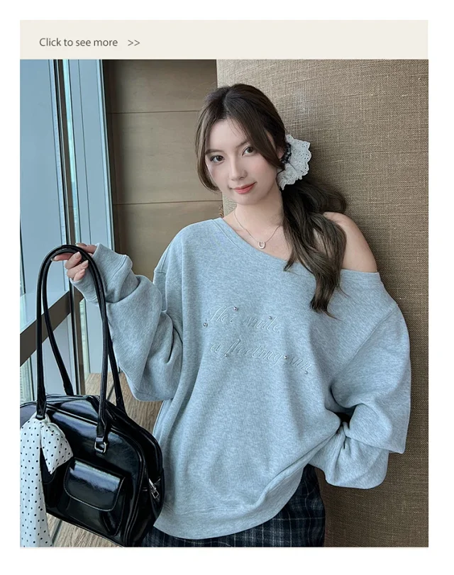 Women's Grey Off-Shoulder Letter Print Sweatshirt Detail